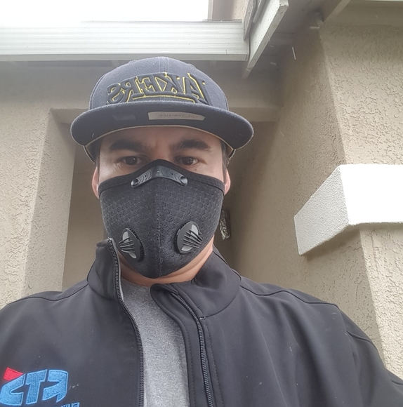 Profile Picture of Mark Tolentino (@marktolentino37) on Poshmark