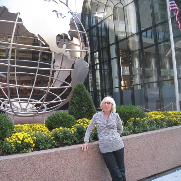 Profile Picture of Lucja Malek (@bmalek46) on Poshmark