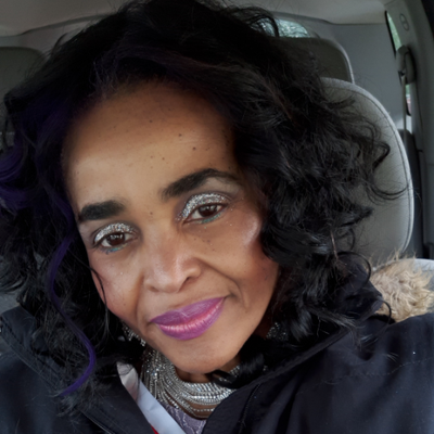 Profile Picture of E! (@JackieElder7) on Twitter