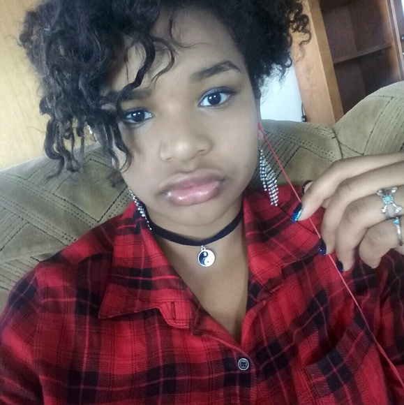 Profile Picture of Tori Tucker (@tori_tucker06) on Poshmark