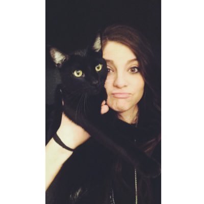 Libby Gonzales - Twitter Profile Picture of Libby Gonzales (@awkwardliblab) on Twitter