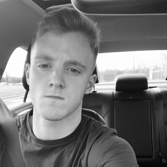 Profile Picture of Oliver Wrigley (@oliverwri) on Poshmark