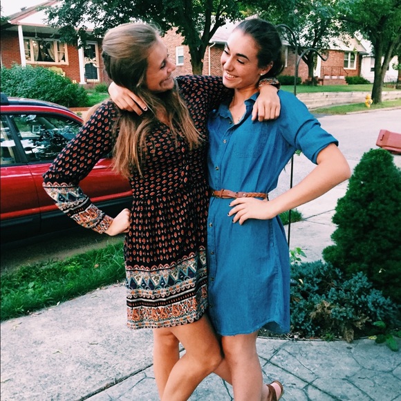 Profile Picture of Sophia Dobrowski (@sophiadobrowski) on Poshmark