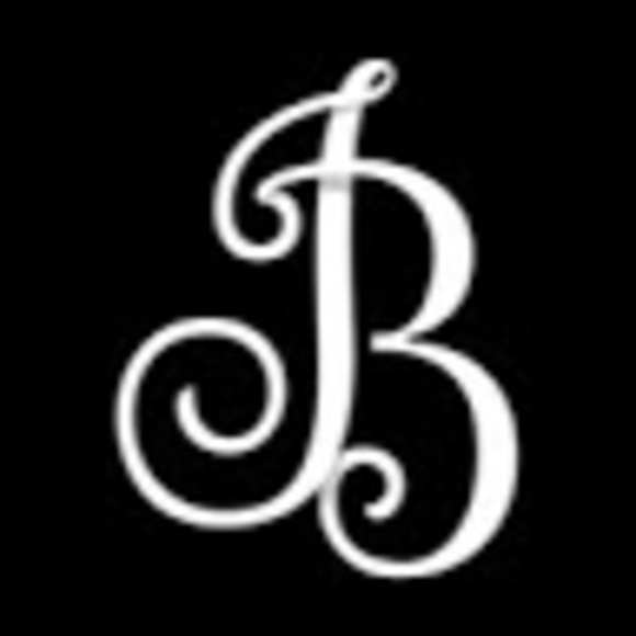 Profile Picture of Joann Burns (@jrb918) on Poshmark