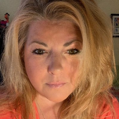 Profile Picture of Jennifer Hollifield (@sahara41) on Twitter