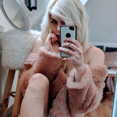 Profile Picture of Crystal Cox (@watchthecrystal) on Twitter