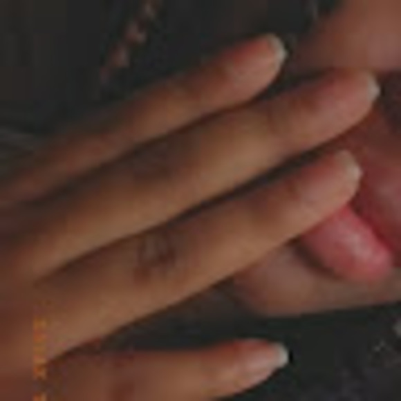 Profile Picture of Rara Buugyy (@rarabuugyy) on Poshmark