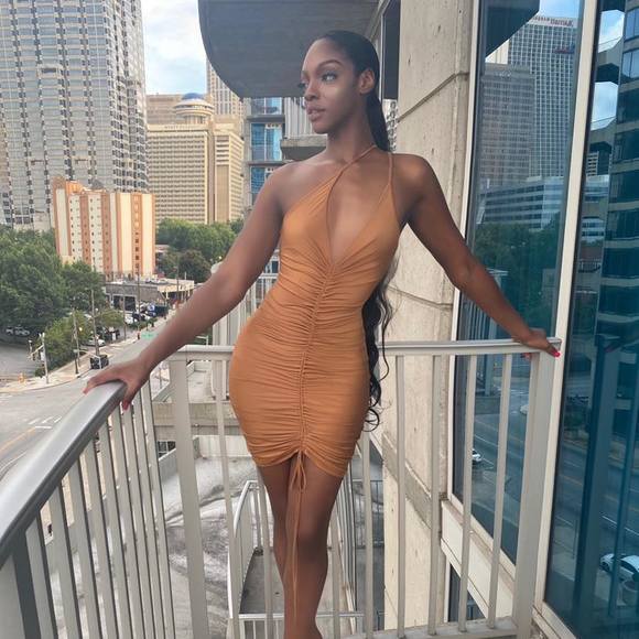 Profile Picture of Bria Moore (@bria_moore) on Poshmark