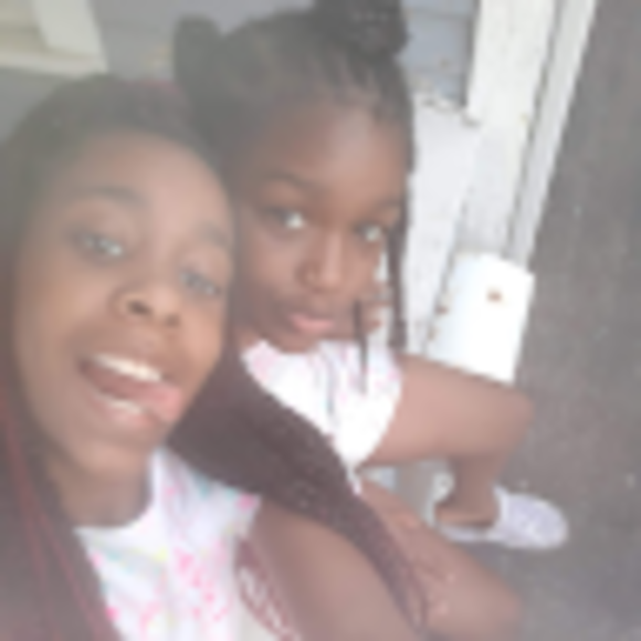 Profile Picture of Tameika Caesar mitchell (@tameikasemail) on Poshmark