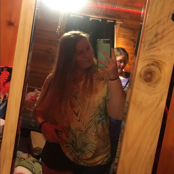Harleigh Dorrity - Poshmark Profile Picture of Harleigh Dorrity (@hdorrity10) on Poshmark