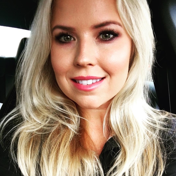 Profile Picture of Amy Keith (@amykeith99) on Poshmark