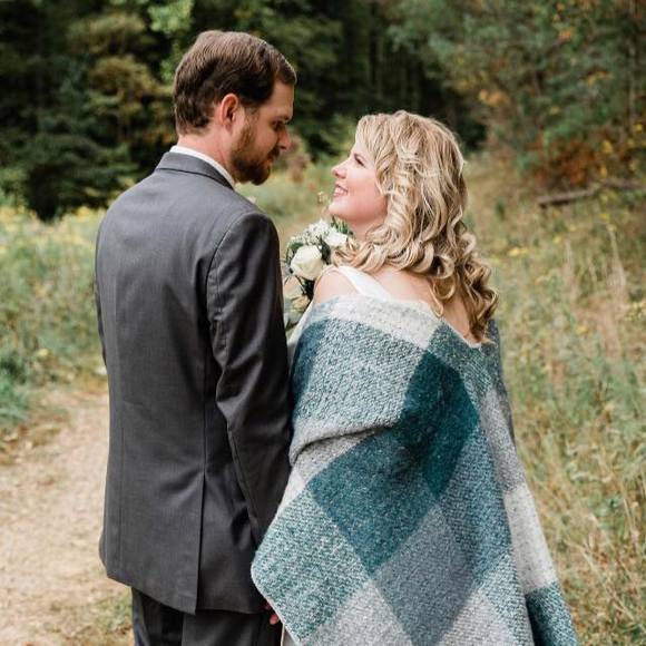 Profile Picture of Jenna Brant (@jennabrant) on Poshmark