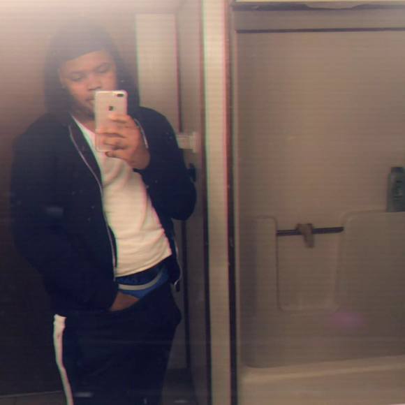 Profile Picture of Ronald Mitchell (@ronaldmitche530) on Poshmark