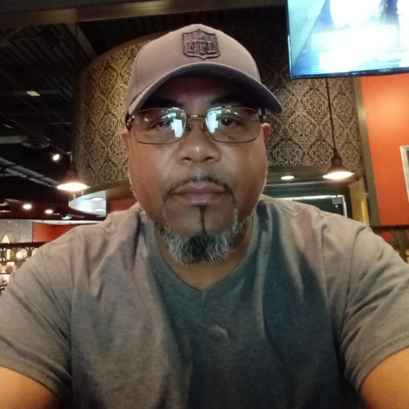 Profile Picture of Dion Holmes (@noid3611) on Poshmark