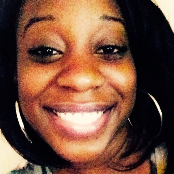 Profile Picture of Monique Swaby (@moneekaby) on Poshmark