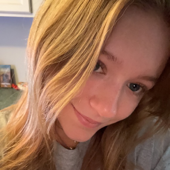 Profile Picture of Ryley Phillippe (@ryleyrebekah) on Poshmark