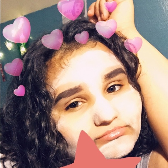 Profile Picture of Chim Chim (@adeylah1) on Poshmark