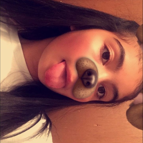 Profile Picture of Arely Sanchez (@sanchezarely469) on Poshmark