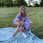 Profile Picture of T E (@tarynmitchelll) on Instagram