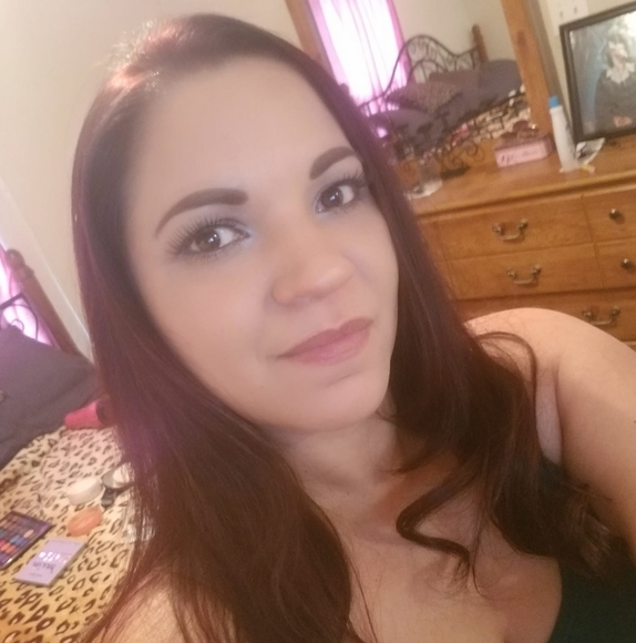 Profile Picture of Diana Tarrango (@tarrango) on Poshmark