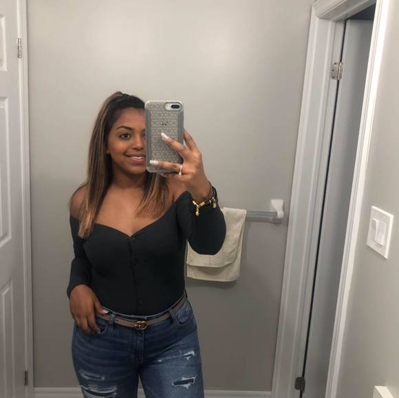 Profile Picture of Crystal Rampersad (@mzzcrystal33) on Poshmark