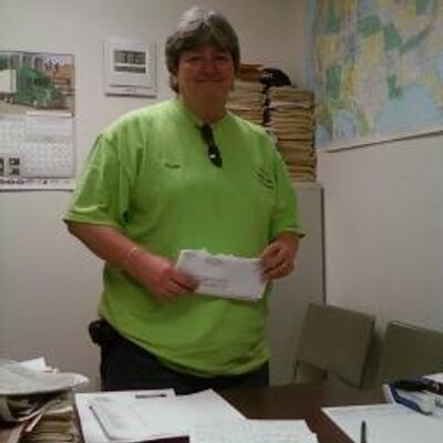 Profile Picture of Shelley Hodge (@63shtrucker) on Twitter