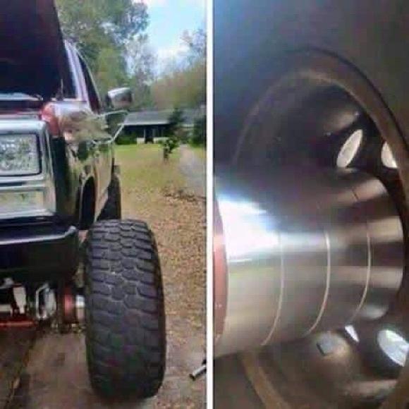 Profile Picture of Wiley Reeves (@wileyreeves42) on Poshmark