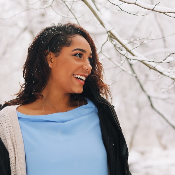 Profile Picture of Anja Braun (@abraun99) on Poshmark