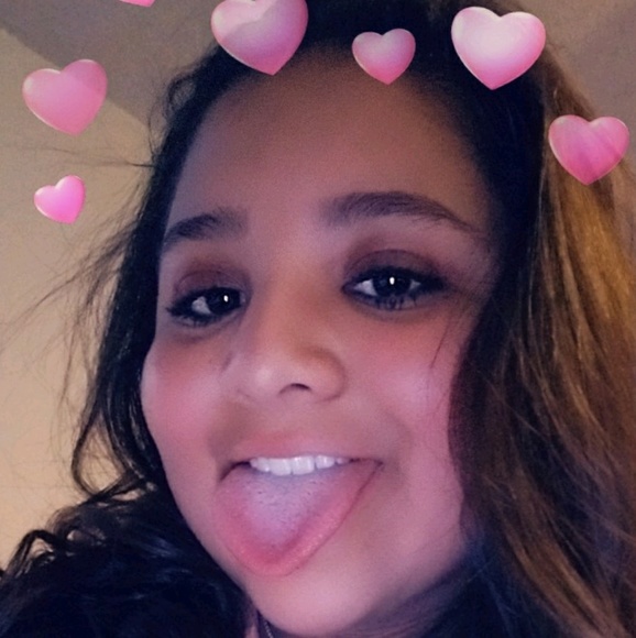 Profile Picture of Audrey Mazac (@audrey_mazac) on Poshmark