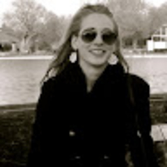 Carrie Pallardy - Poshmark Profile Picture of Carrie Pallardy (@cpallardy1) on Poshmark