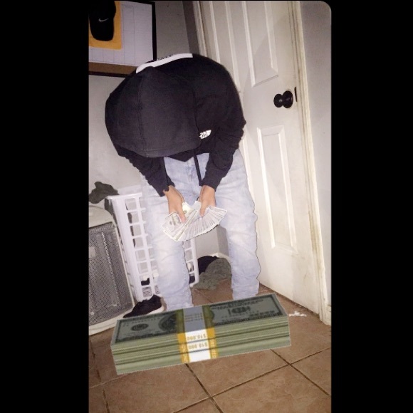 Profile Picture of Rodney Saesee (@yvnglahuu) on Poshmark