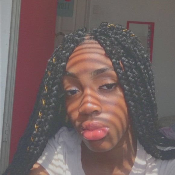 Profile Picture of Emediong 💓💓 (@emediongasuquo) on Poshmark