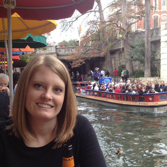 Profile Picture of Janet Cassiano (@janetbrooke82) on Poshmark