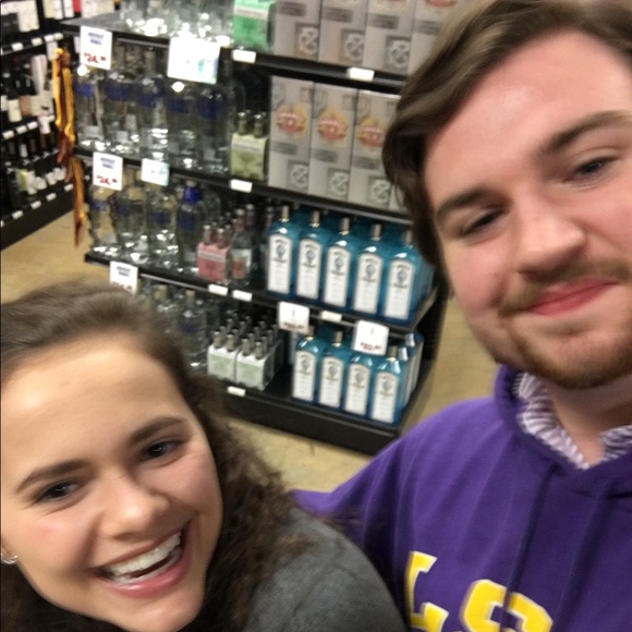 Profile Picture of James Canter (@paddyeaux) on Poshmark