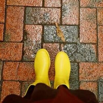 Profile Picture of Anna (@anna_paramita) on Twitter