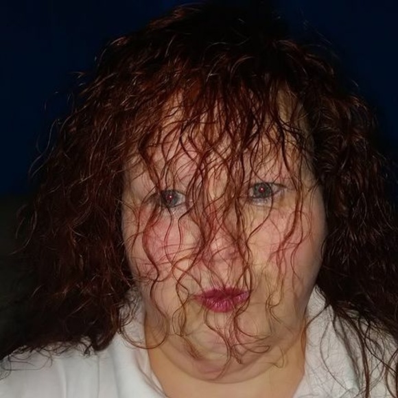 Profile Picture of Kennie Keefer (@traingirl1970) on Poshmark