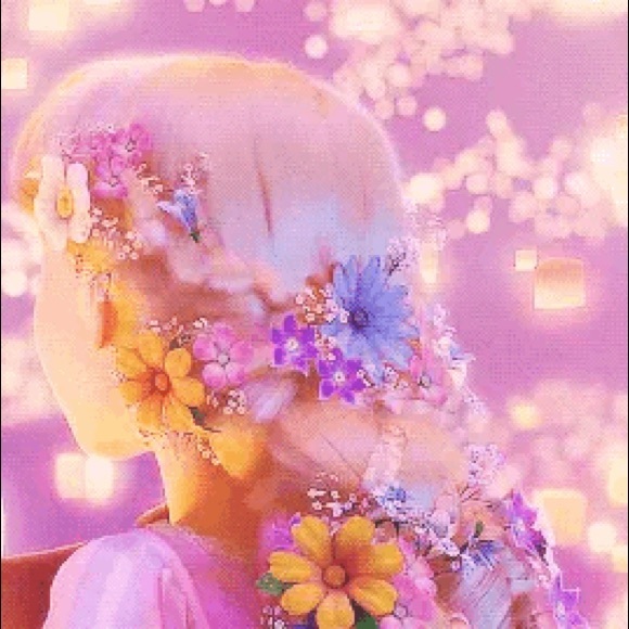 Profile Picture of Dani Dobosu (@danidobosu02) on Poshmark