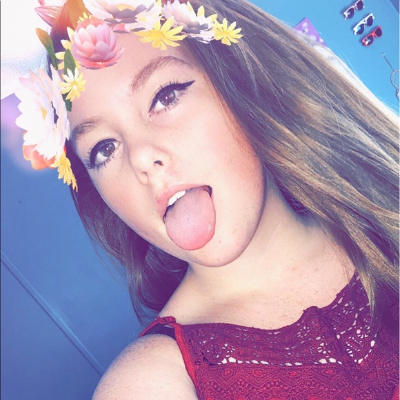 Profile Picture of Ainsley Cockerham (@_ainsley_03) on Poshmark