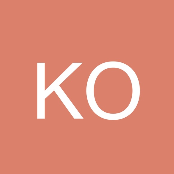 Profile Picture of Kelly Omeara (@k_omeara) on Poshmark