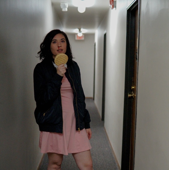 Profile Picture of Christa Sievers (@christaseivers) on Poshmark