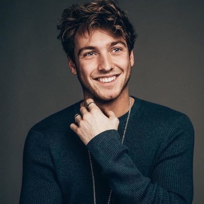 Profile Picture of Sam Thompson (@SamThompsonUK) on Twitter