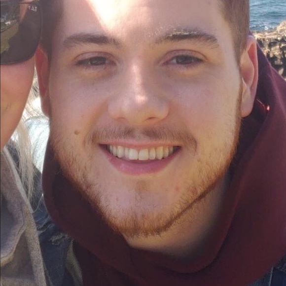 Profile Picture of Brad Nevins (@bnevins1991) on Poshmark