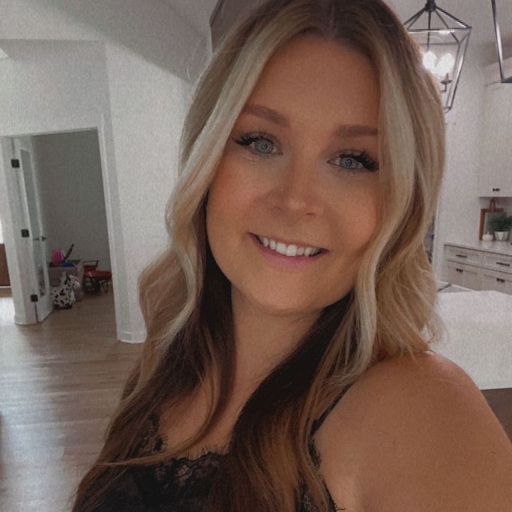 Profile Picture of Haley Bowles (@haleyburroughs) on Tiktok