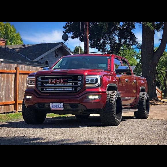 Profile Picture of Abraham Robledo (@0107rob) on Poshmark