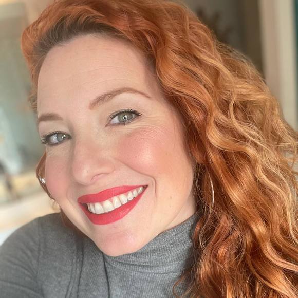 Profile Picture of Michelle Simoneaux (@michellechateau) on Poshmark