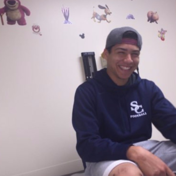 Profile Picture of Jon Hernandez (@jonhern8989) on Poshmark