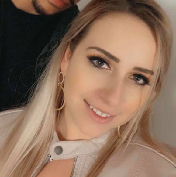 Brandi Koepfer - Poshmark Profile Picture of Brandi Koepfer (@brandikoepfer) on Poshmark