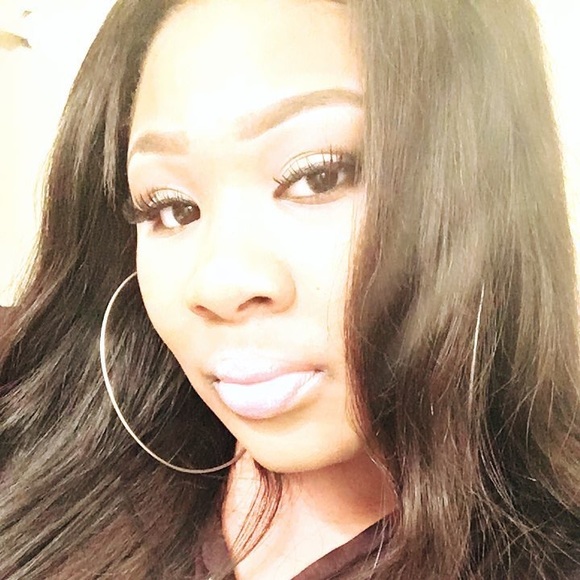 Profile Picture of Janisha Blocker (@janishablocker) on Poshmark