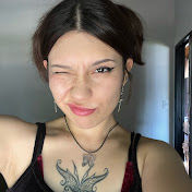 Profile Picture of Zoe Sinclair🐞 (@ZoeSinclairx) on Youtube