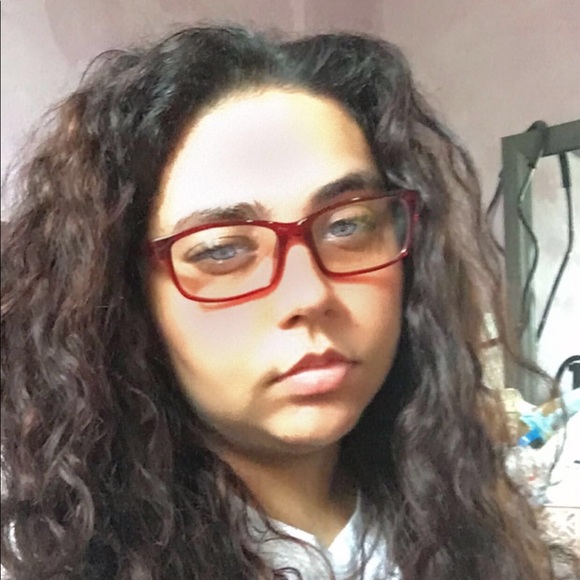 Profile Picture of Iraida Marquez (@iraida_marquez) on Poshmark